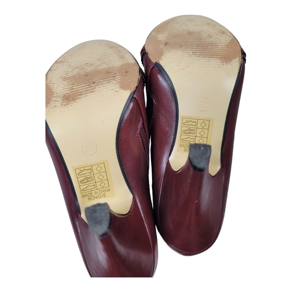 DOLCE NOME Inside Zip Ankle Booties in‎ Burgundy - Picture 12 of 14